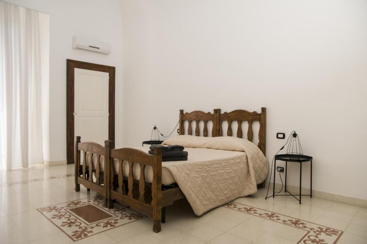 Palazzo Italia Apartments Bari Buitenkant foto