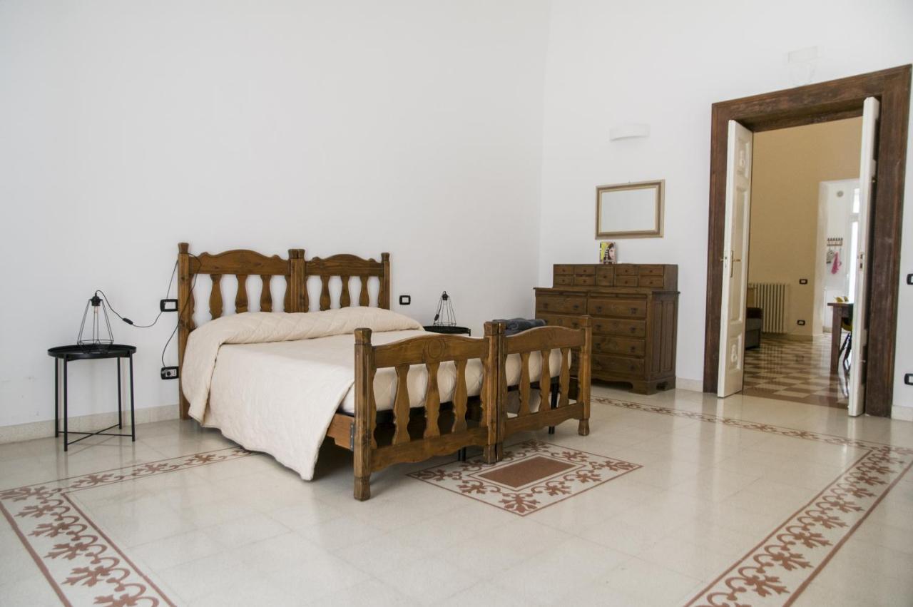 Palazzo Italia Apartments Bari Buitenkant foto