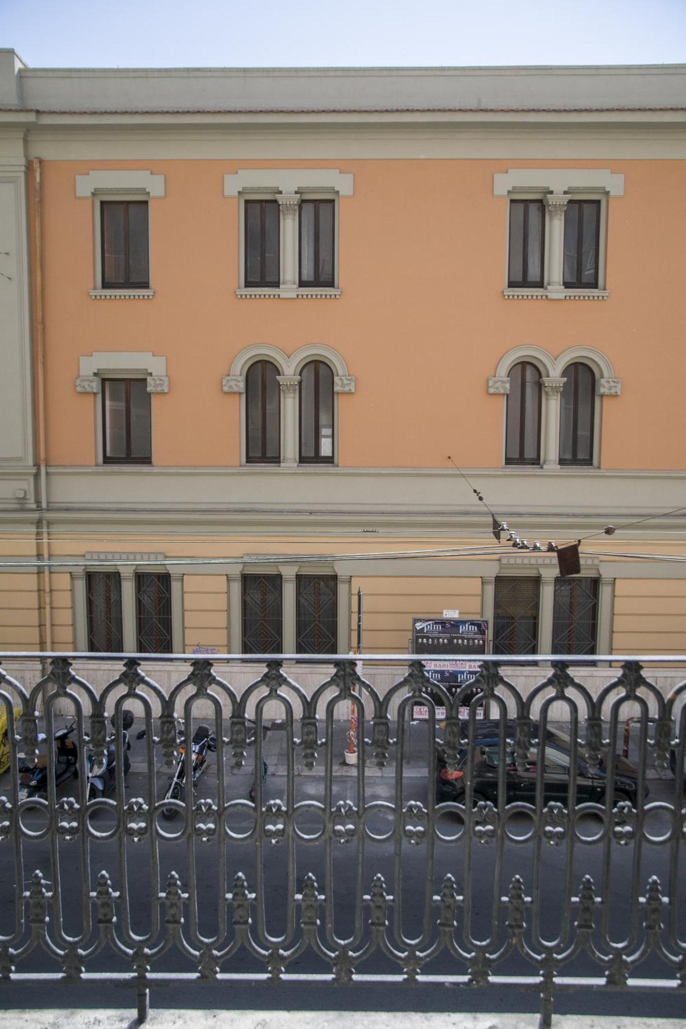 Palazzo Italia Apartments Bari Buitenkant foto